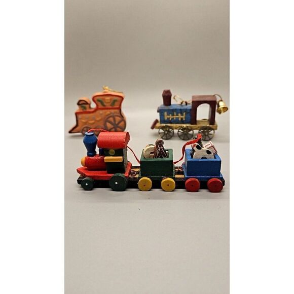 Lot of (6) Vintage Wooden Train Christmas Tree Ornaments - Picture 1 of 7